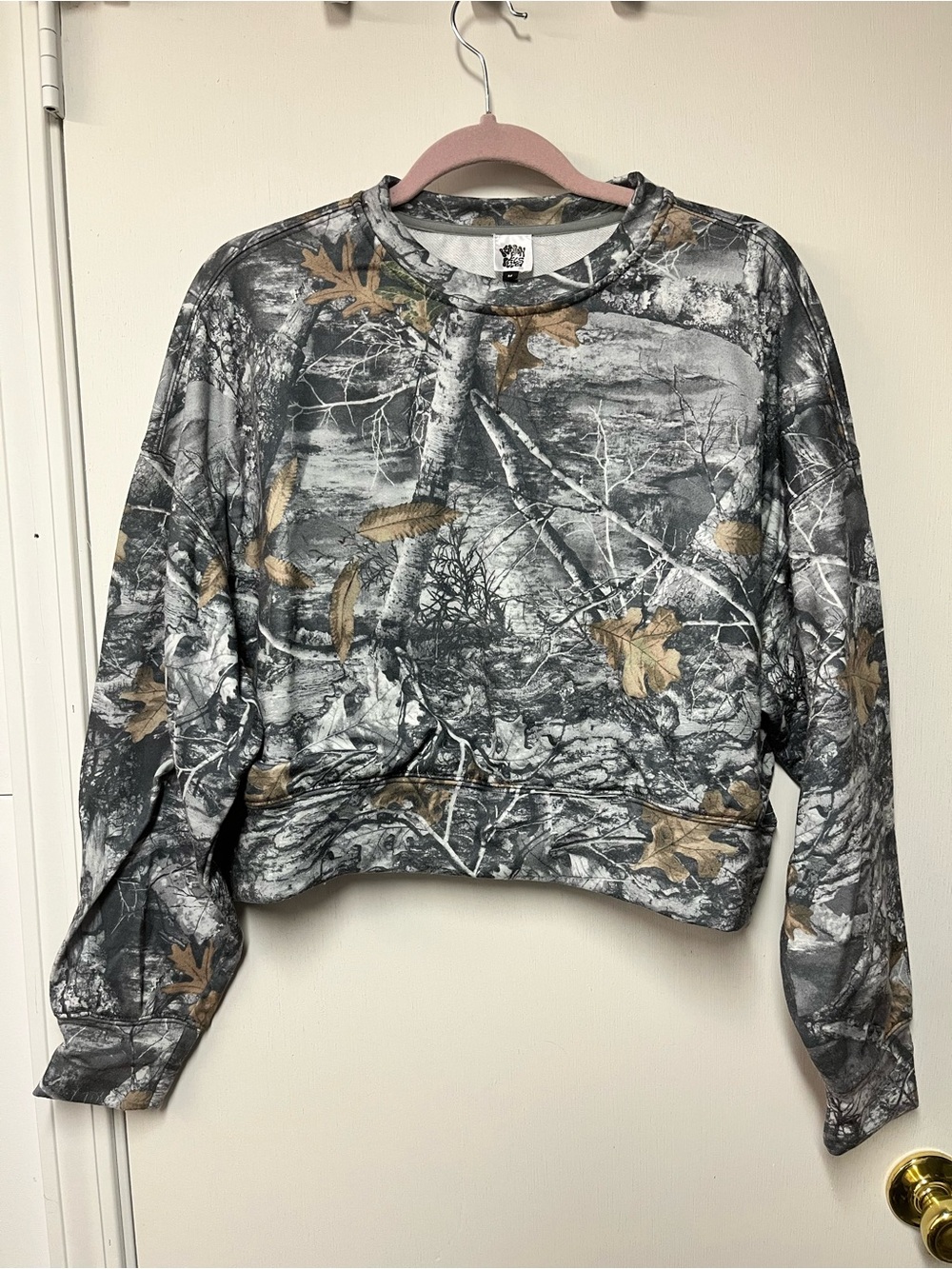 Camo-Print Cropped Sweatshirt - Gray & Brown